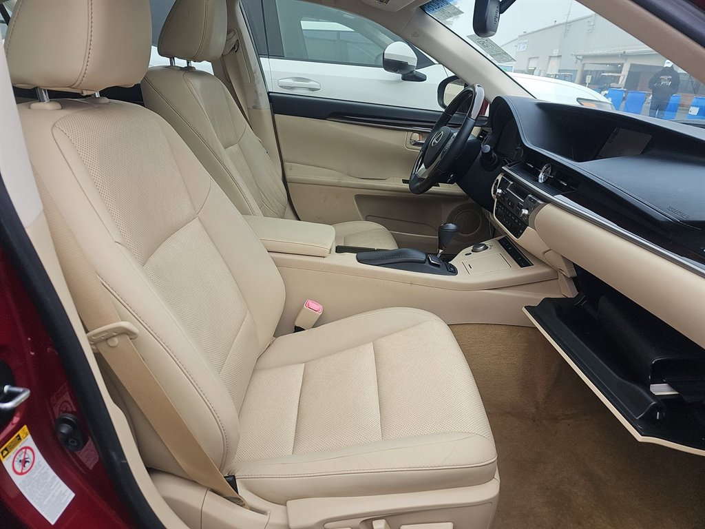 Used 2013 Lexus ES 350 image 24
