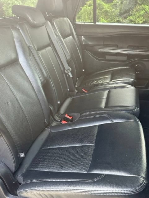 Used 2019 Ford Expedition Max XLT w/ Equipment Group 202A AWD/4WD image 26