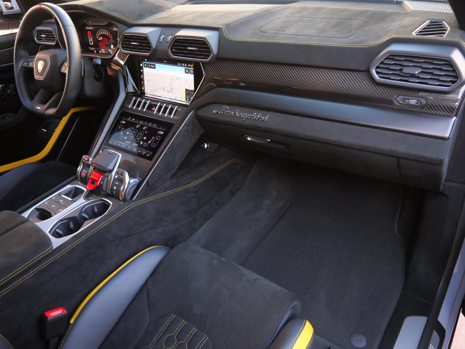 Used 2024 Lamborghini Urus Performante image 21