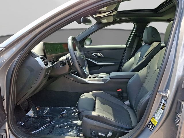 Used 2023 BMW 330i xDrive Sedan w/ Premium Package AWD/4WD image 17