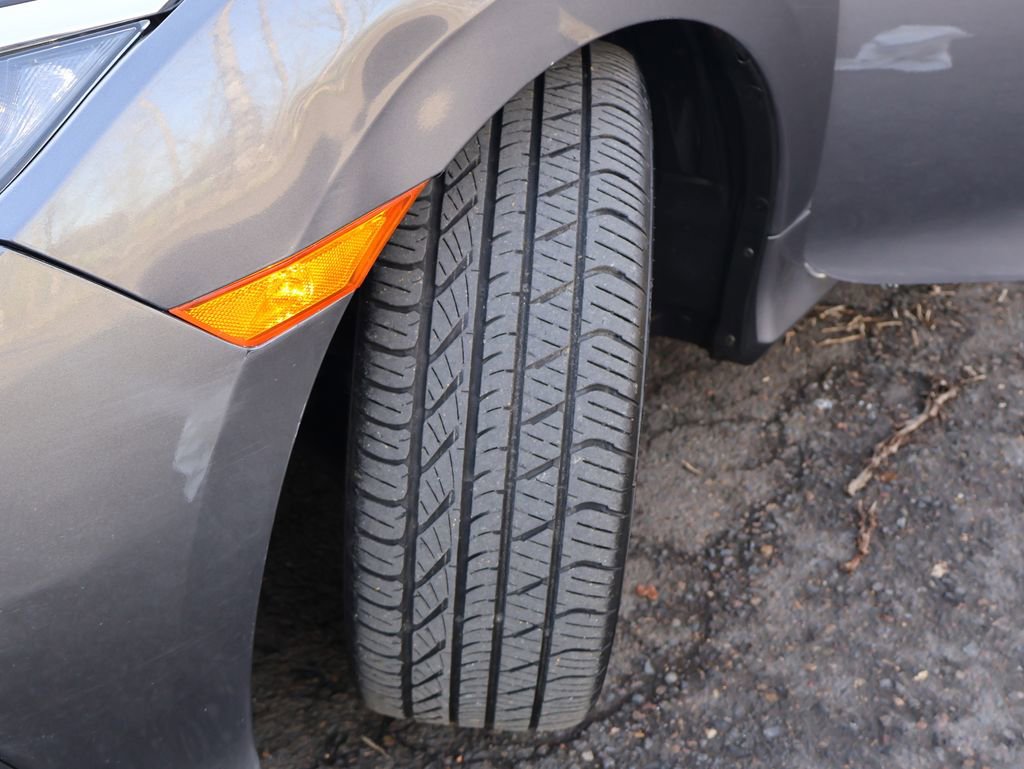 Used 2018 Honda Civic EX-L image 35