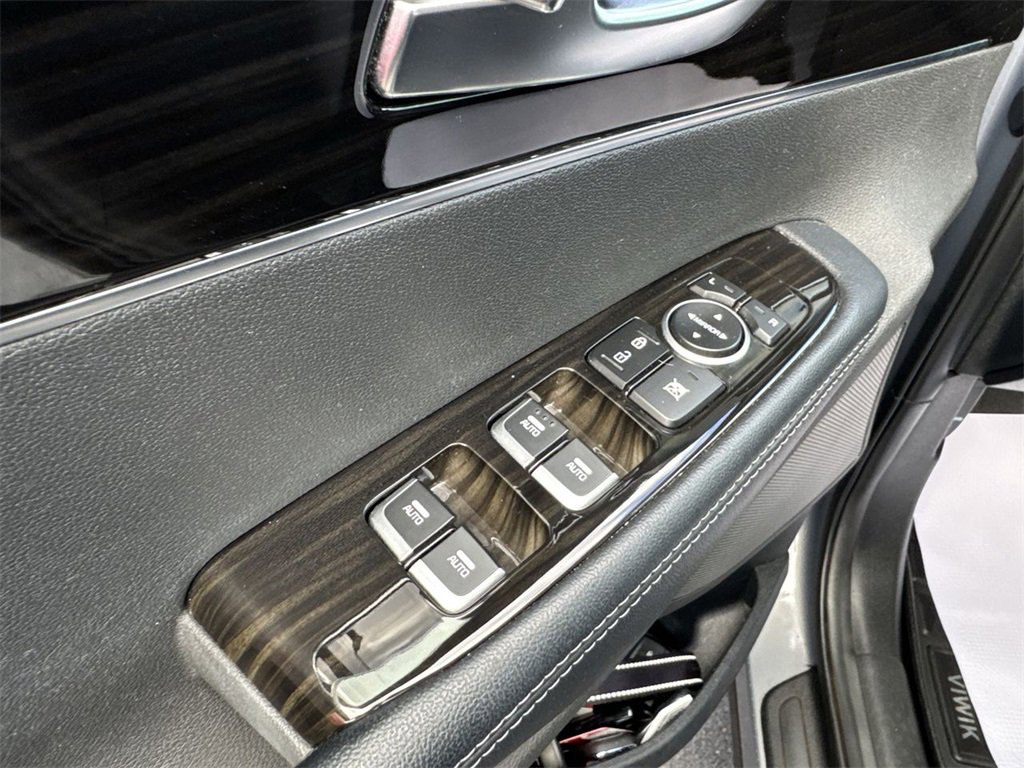 Used 2020 Kia Sorento EX image 19