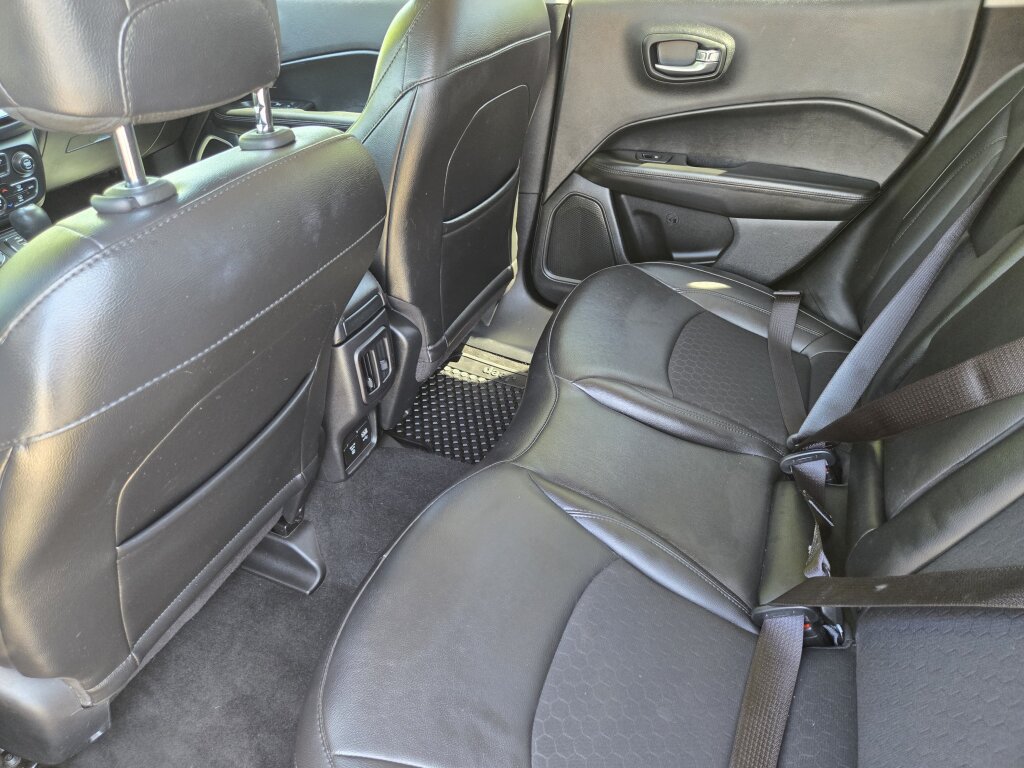 Used 2019 Jeep Compass Altitude AWD/4WD image 10