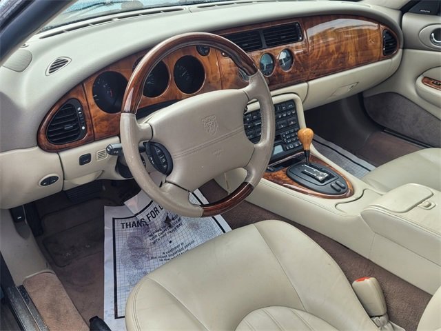 Used 2002 Jaguar XK8 Convertible image 7