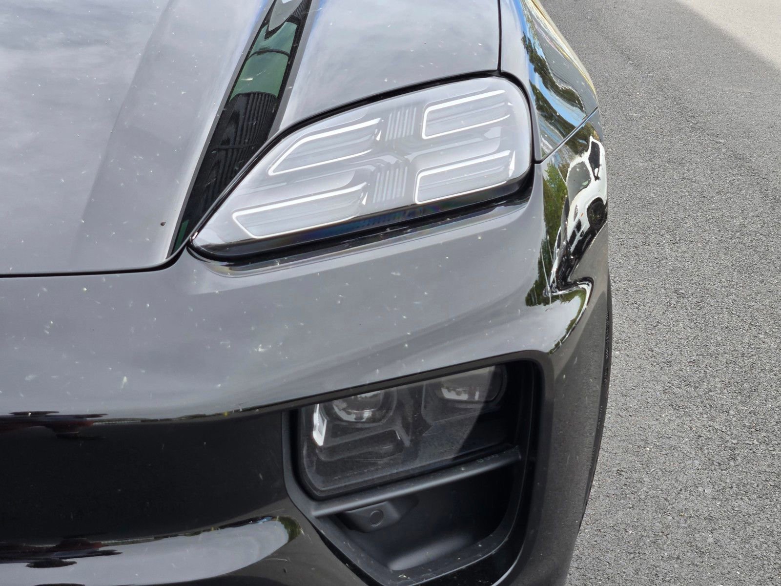 New 2026 Porsche Macan Electric RWD image 12