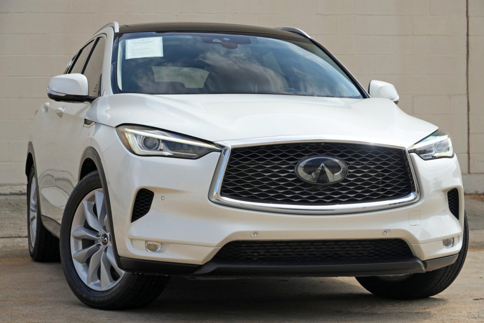 Used 2019 INFINITI QX50 Essential w/ Premium Heat Package FWD image 2