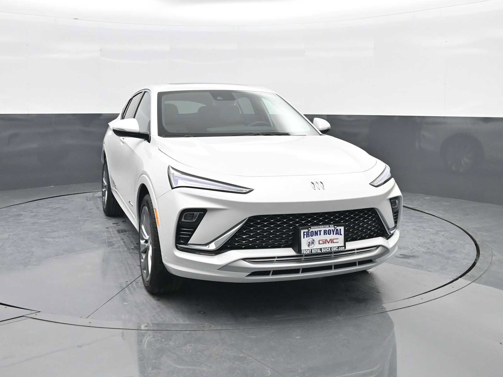 Used 2025 Buick Envista Avenir image 2