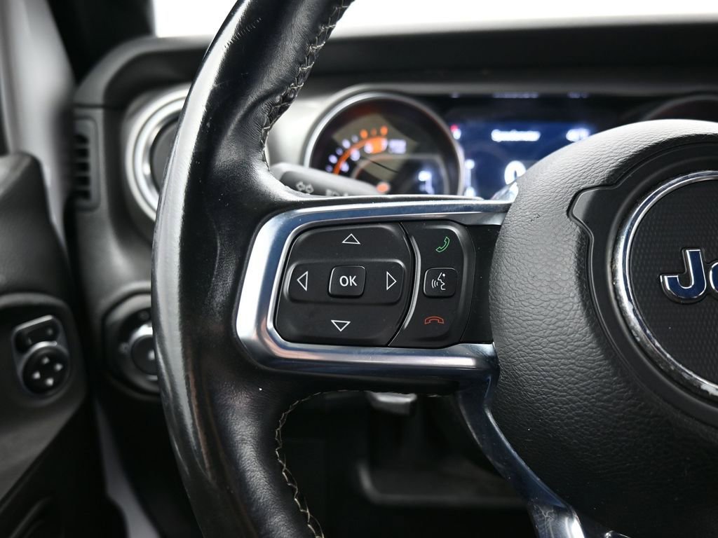 Used 2020 Jeep Wrangler Unlimited Sahara AWD/4WD image 27