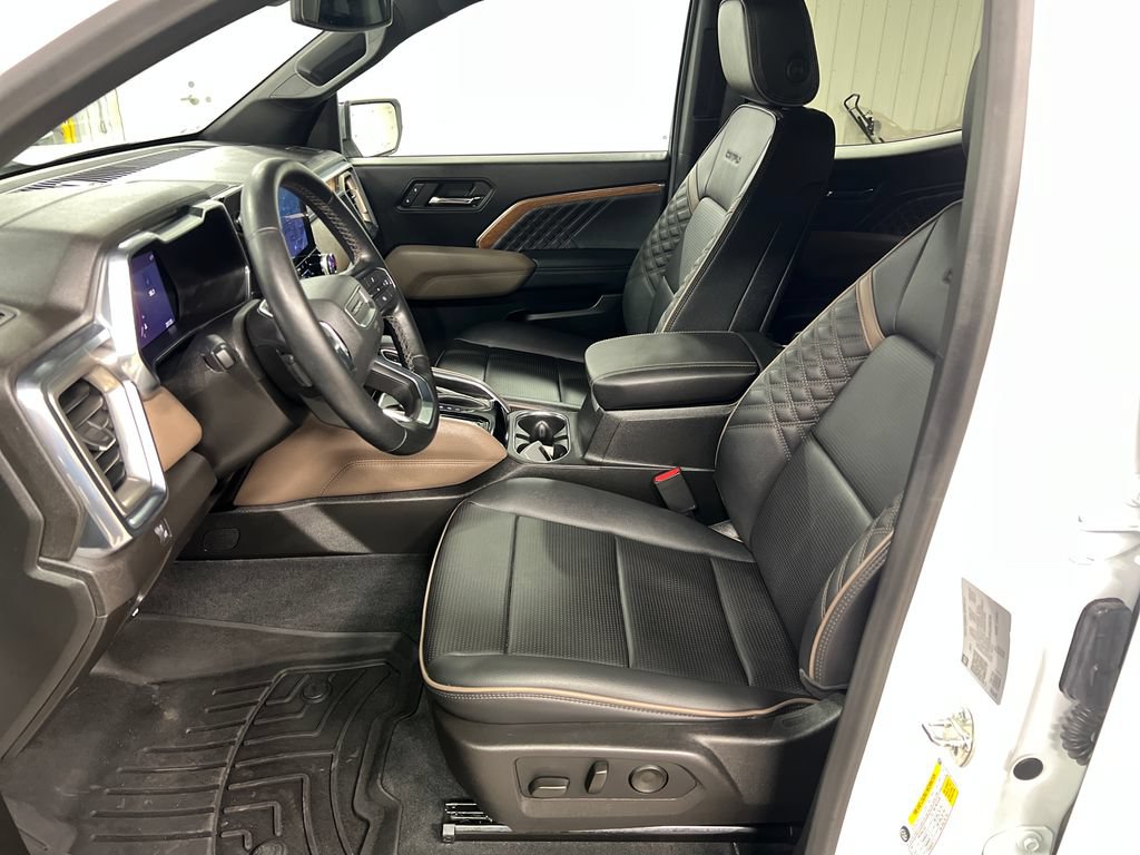 Certified 2024 GMC Canyon Denali AWD/4WD image 13