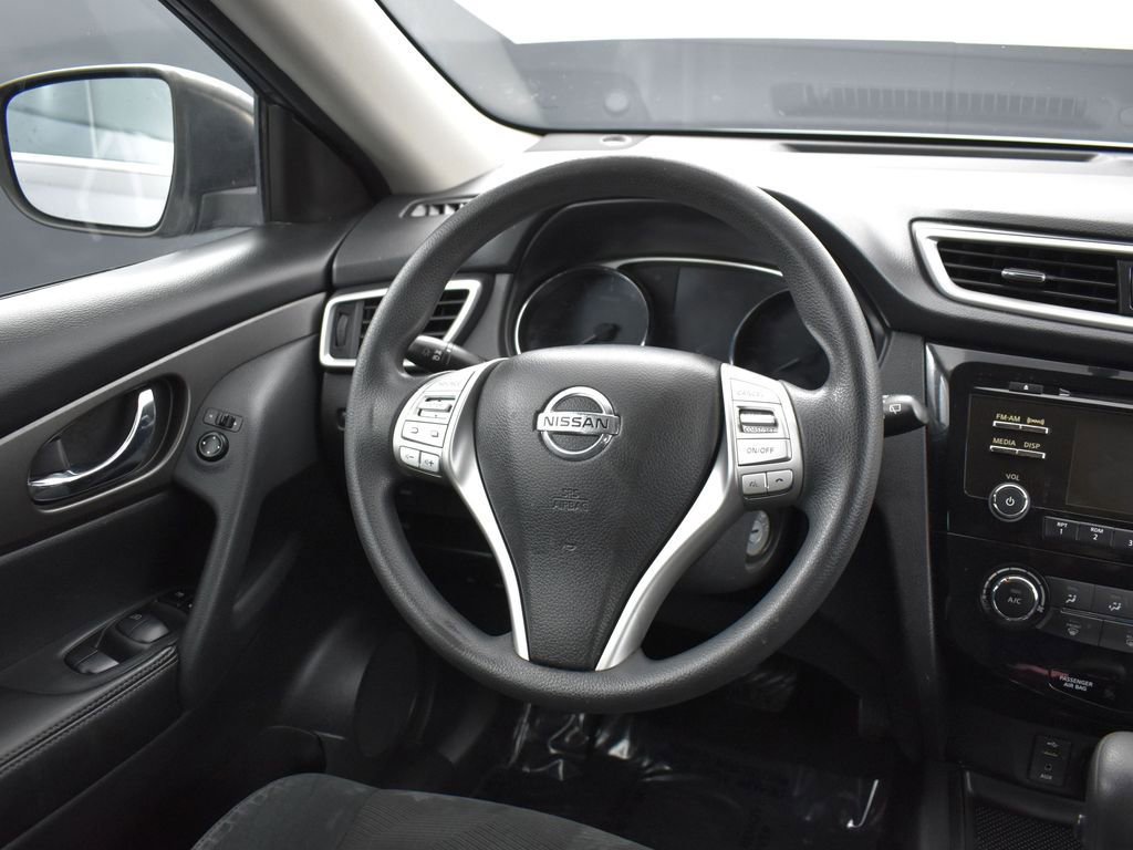 Used 2016 Nissan Rogue S image 19
