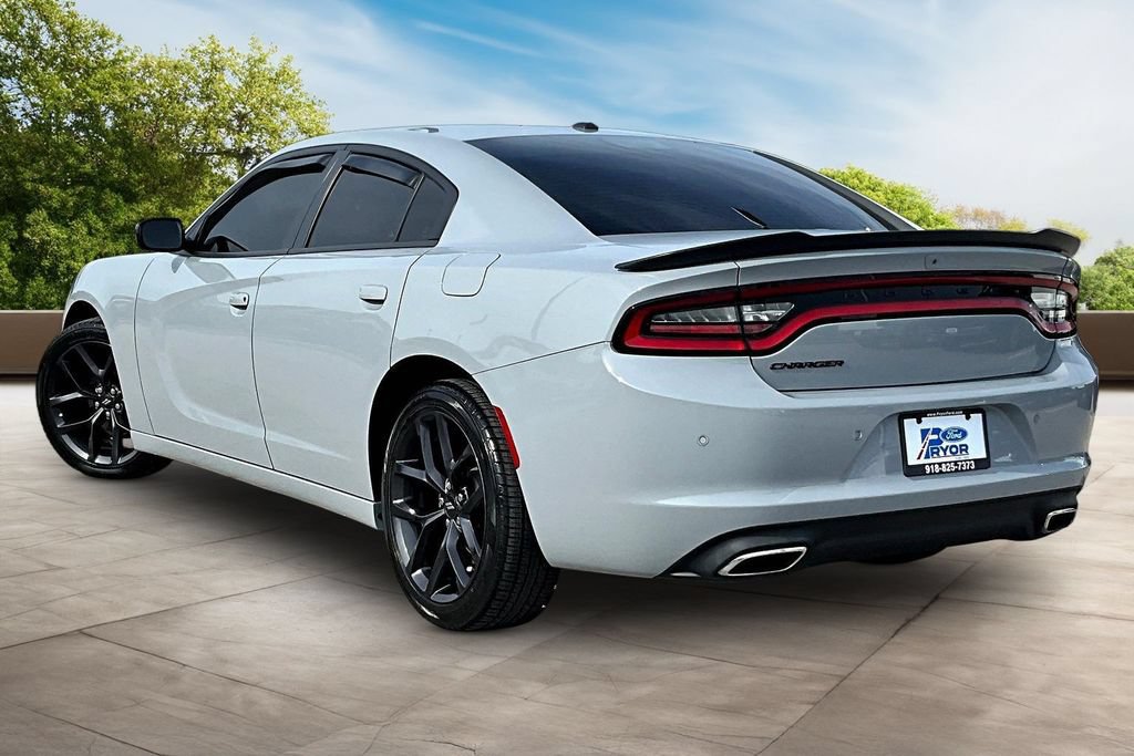Used 2021 Dodge Charger SXT w/ Blacktop Package RWD image 12