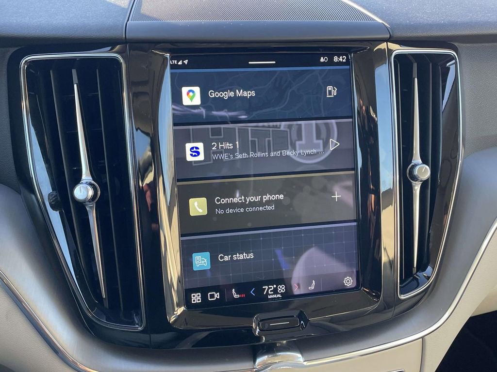 Used 2023 Volvo XC60 B5 Core image 16