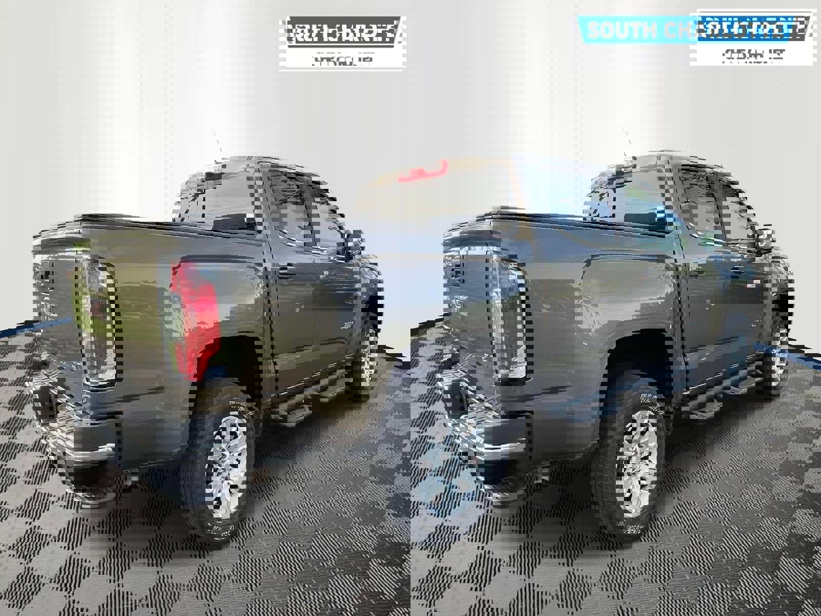 Used 2017 GMC Canyon SLE w/ SLE Convenience Package image 5