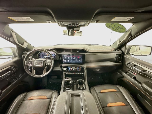 Used 2022 GMC Sierra 1500 AT4 w/ Sierra Safety Plus Package AWD/4WD image 11