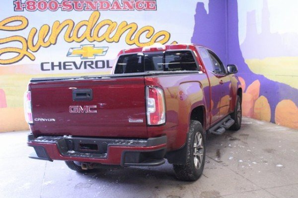 Used 2017 GMC Canyon SLE image 4