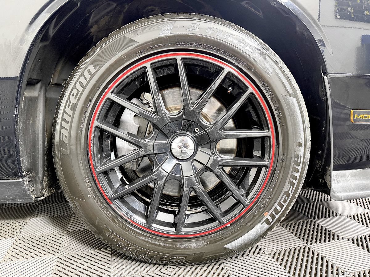 Used 2012 Dodge Challenger R/T RWD image 24