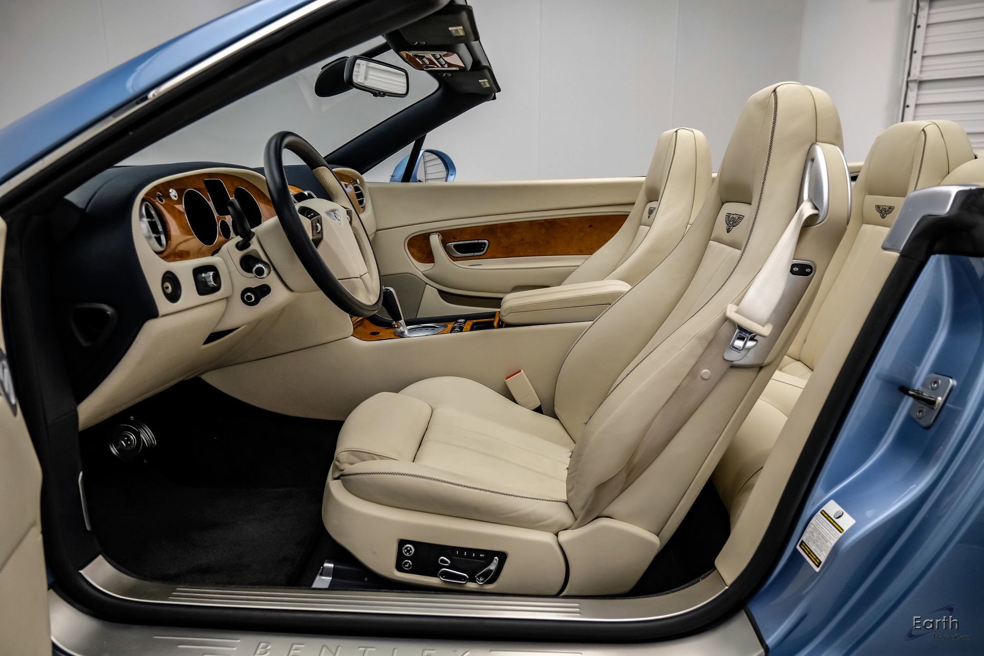 Used 2011 Bentley Continental GTC image 42