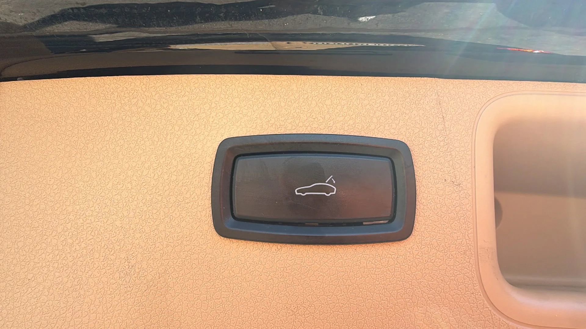 Used 2015 Porsche Macan S AWD/4WD image 19