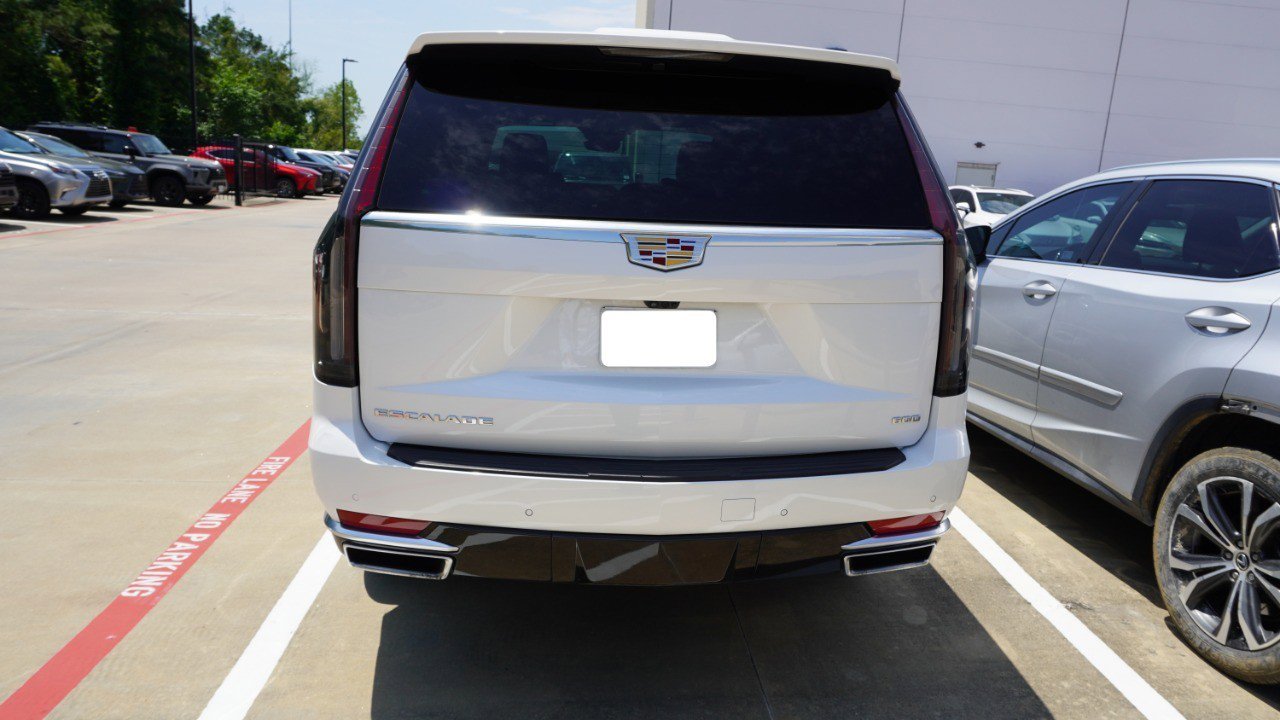 Used 2024 Cadillac Escalade Premium Luxury w/ Performance Package RWD image 6