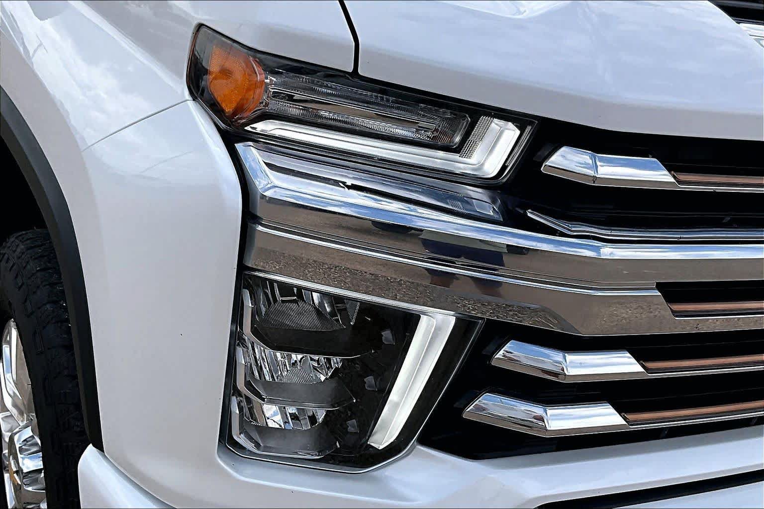 Used 2023 Chevrolet Silverado 2500 High Country w/ Z71 Off-Road Package AWD/4WD image 36