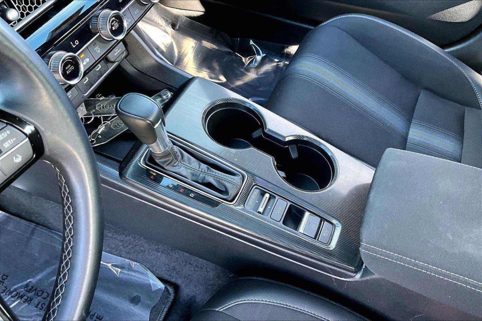 Used 2025 Honda Civic Sport image 13