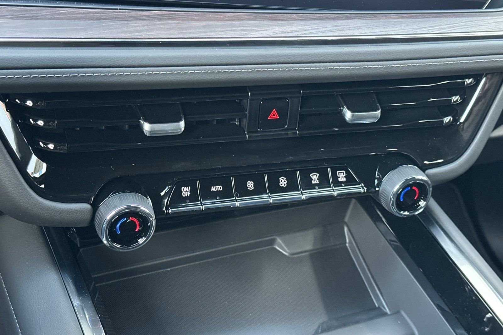 New 2026 Chevrolet Suburban LS image 20