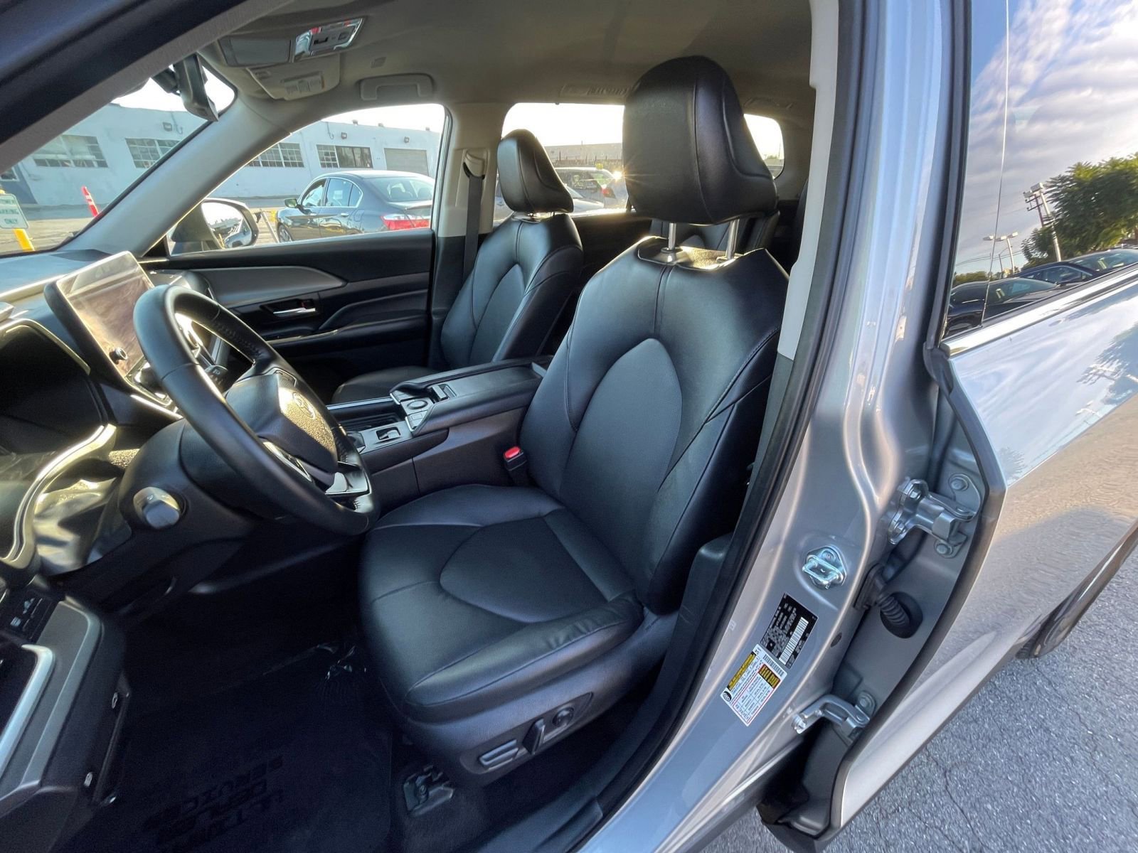 Used 2025 Toyota Grand Highlander FWD image 36