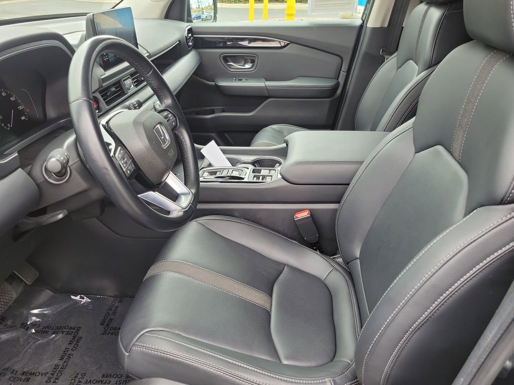 Certified 2025 Honda Pilot Touring image 18