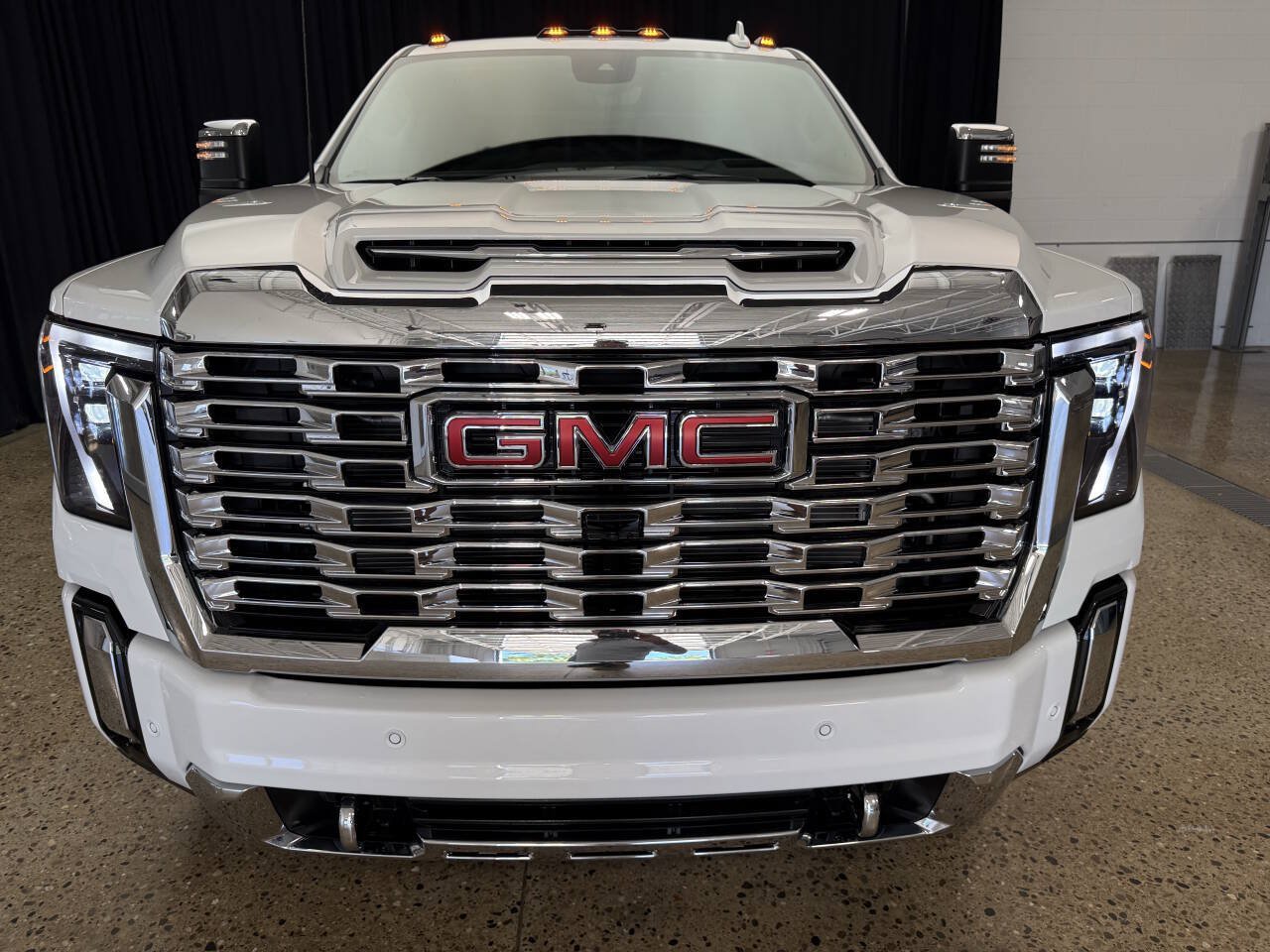 Used 2026 GMC Sierra 2500 Denali w/ Denali Reserve Package AWD/4WD image 15