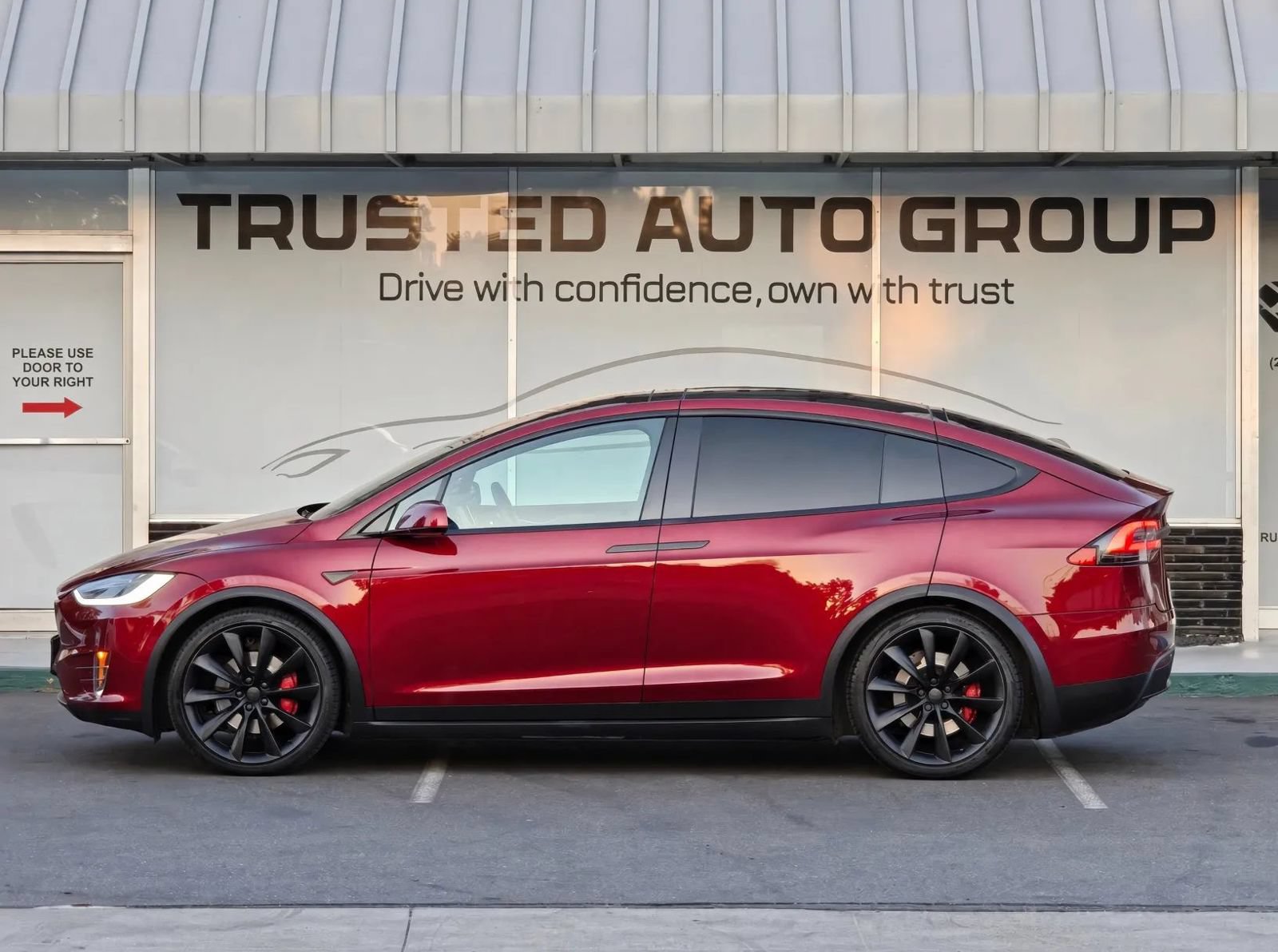 Used 2016 Tesla Model X Performance AWD/4WD image 4