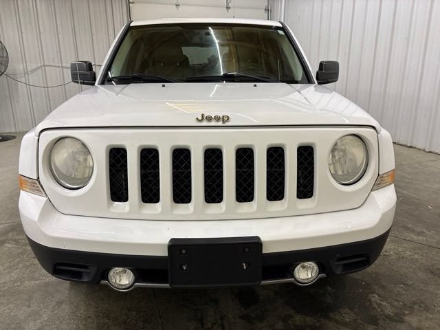 Used 2014 Jeep Patriot Limited w/ Sun/Sound Group AWD/4WD image 2