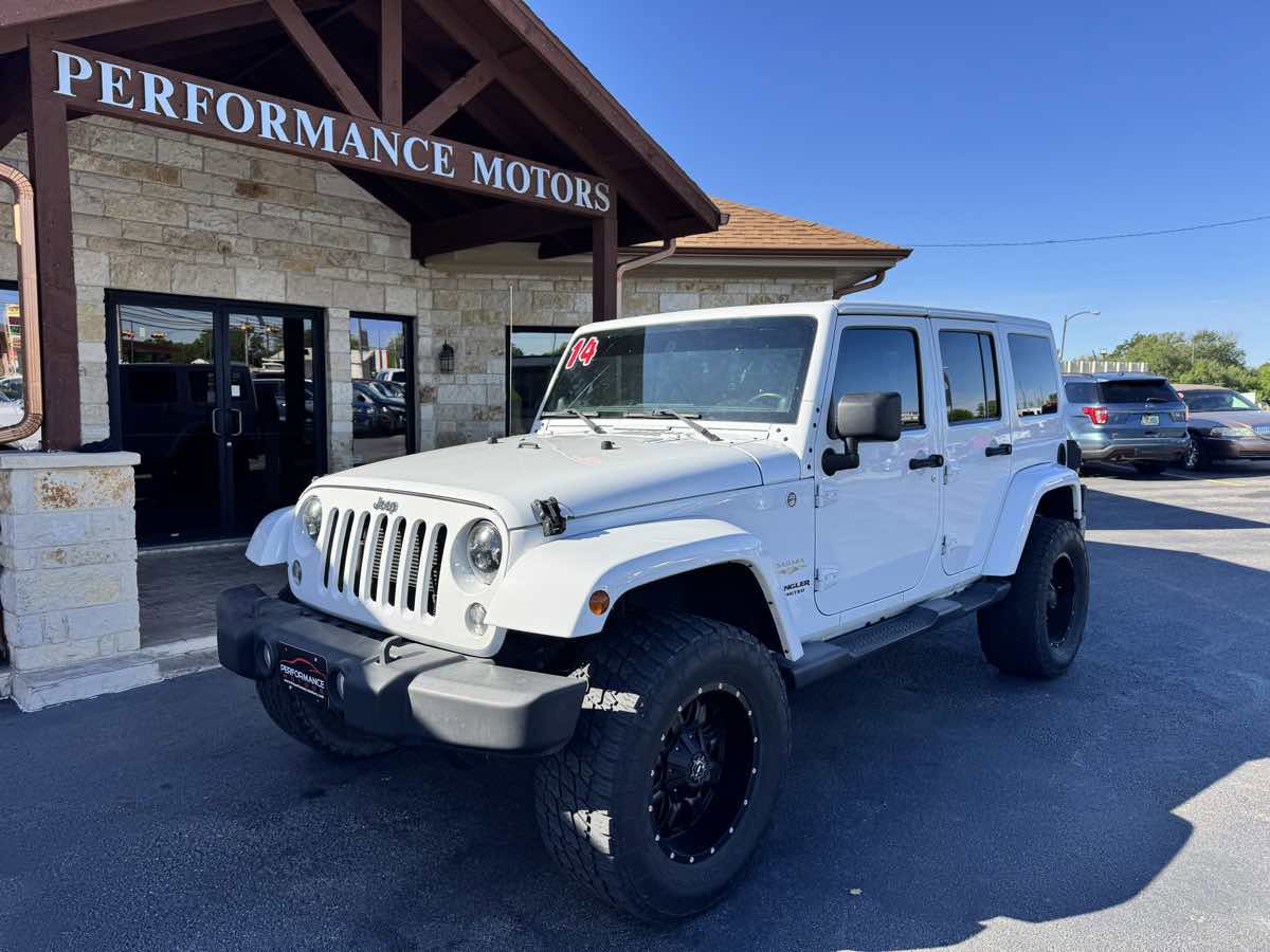 Used 2014 Jeep Wrangler Unlimited Sahara w/ Connectivity Group AWD/4WD image 1