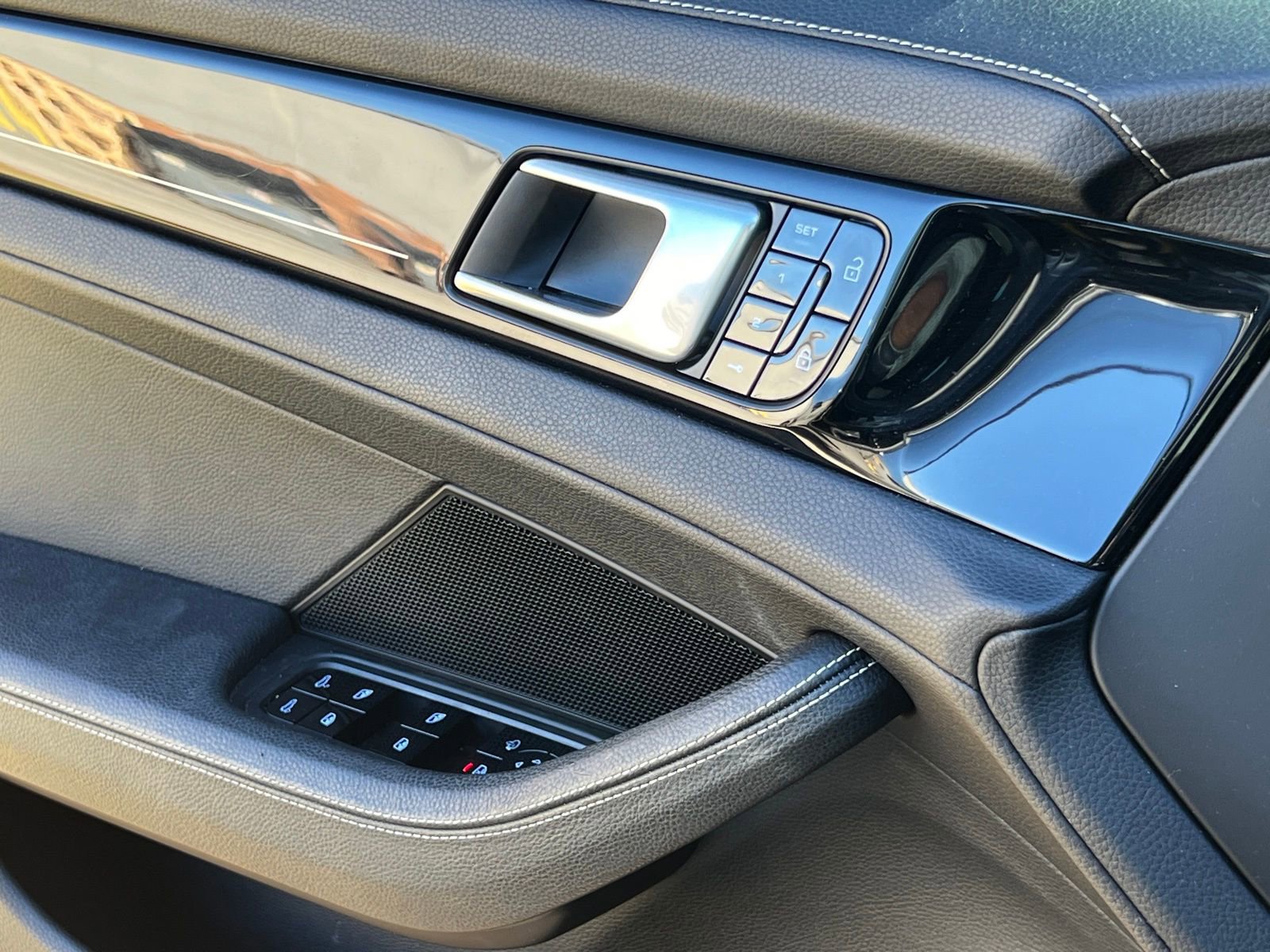 Certified 2020 Porsche Panamera Edition image 28