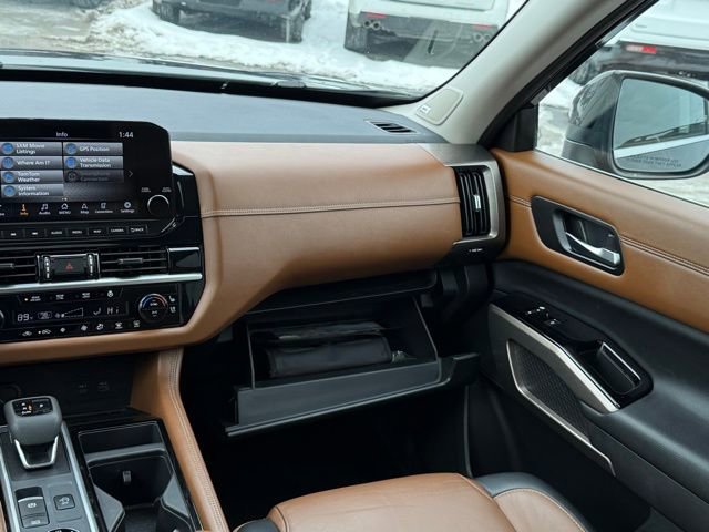 Used 2023 Nissan Pathfinder Platinum w/ Cargo Package image 32