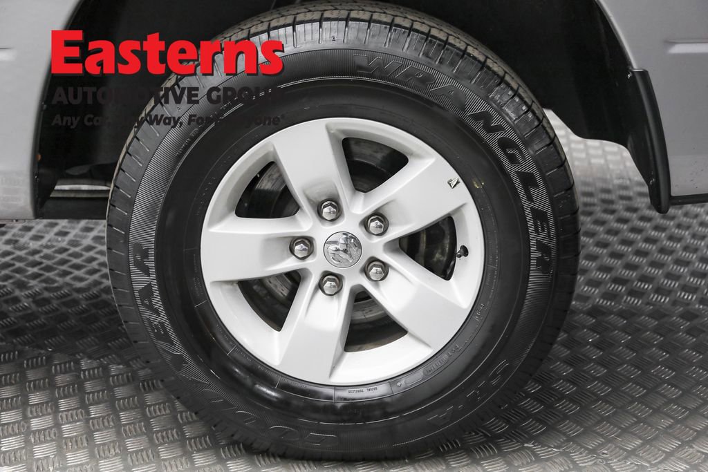 Used 2024 RAM 1500 Classic SLT image 8