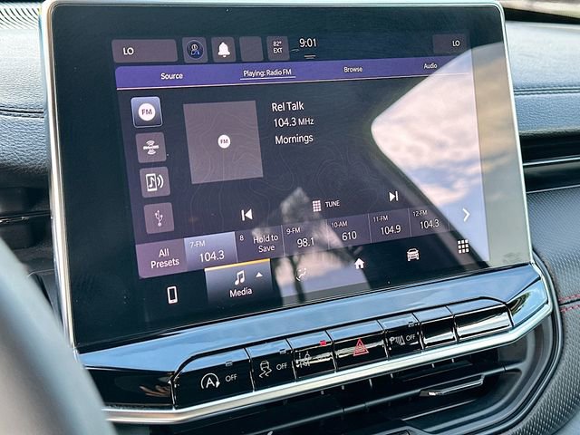 Used 2024 Jeep Compass Trailhawk image 14