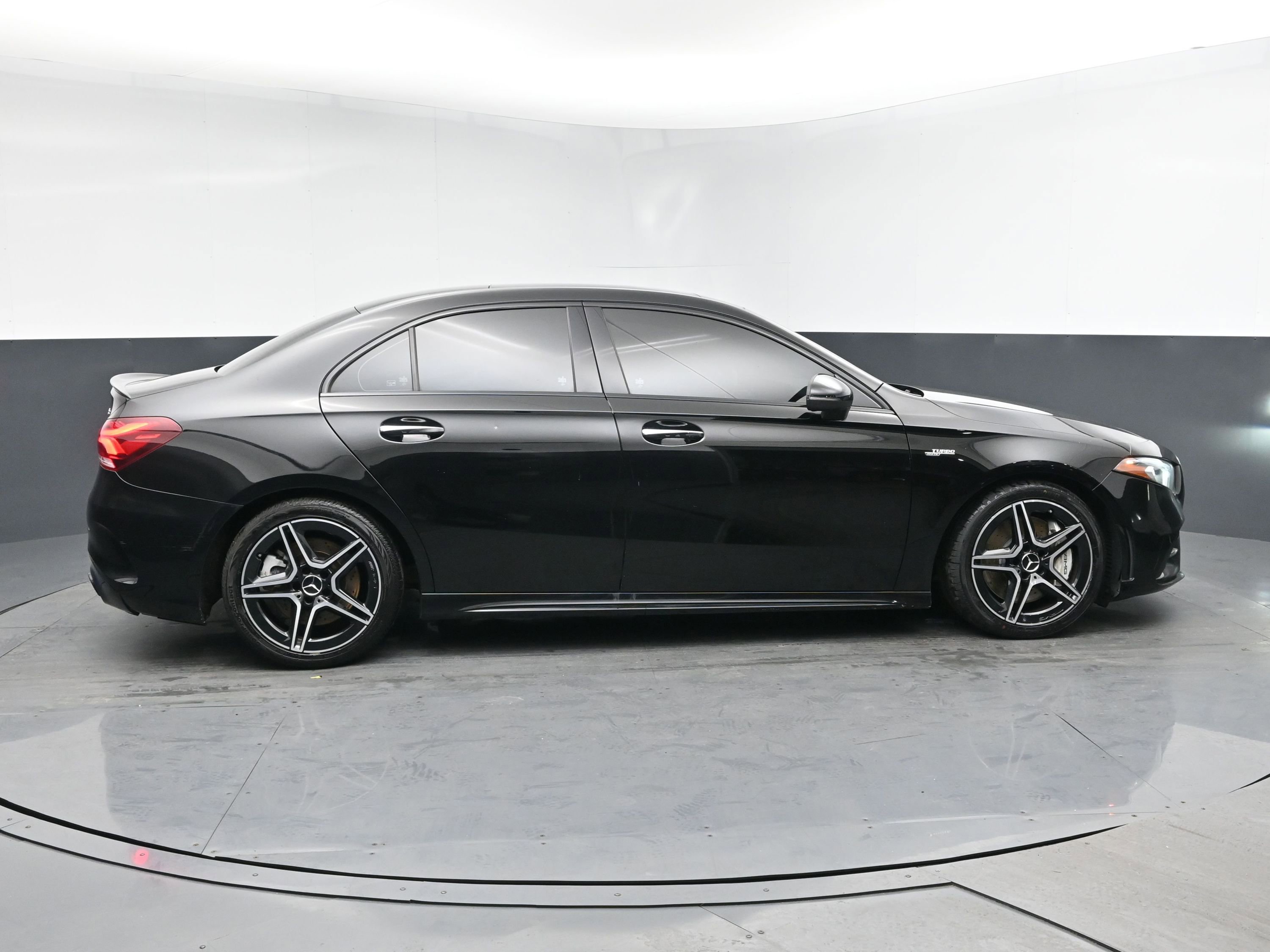 Used 2020 Mercedes-Benz A 35 AMG 4MATIC image 3