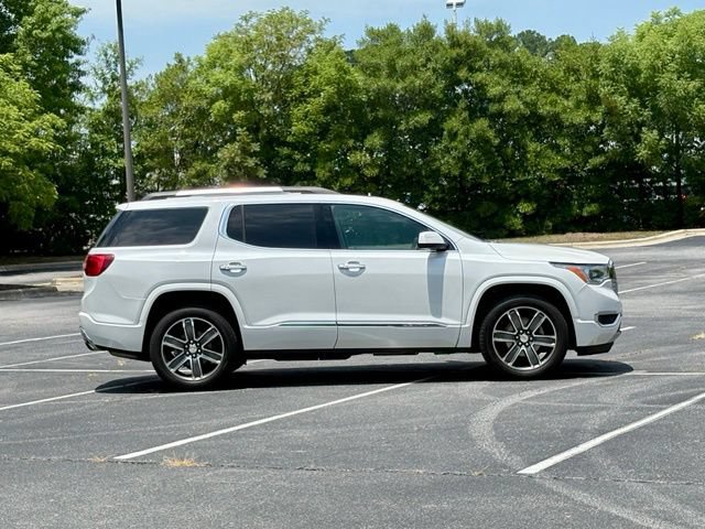 Used 2018 GMC Acadia Denali w/ Technology Package FWD image 9