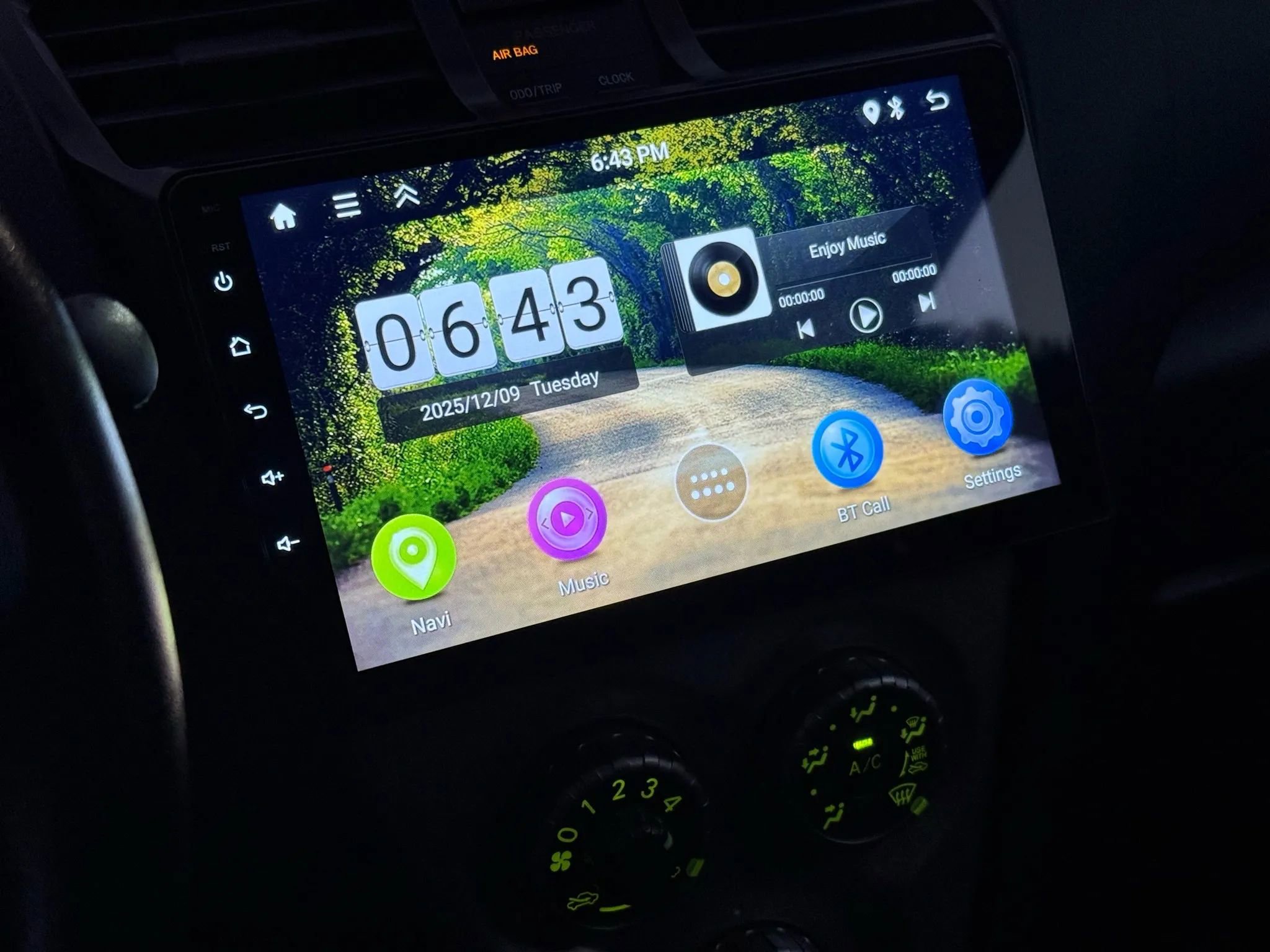 Used 2011 Toyota Yaris Sedan image 28