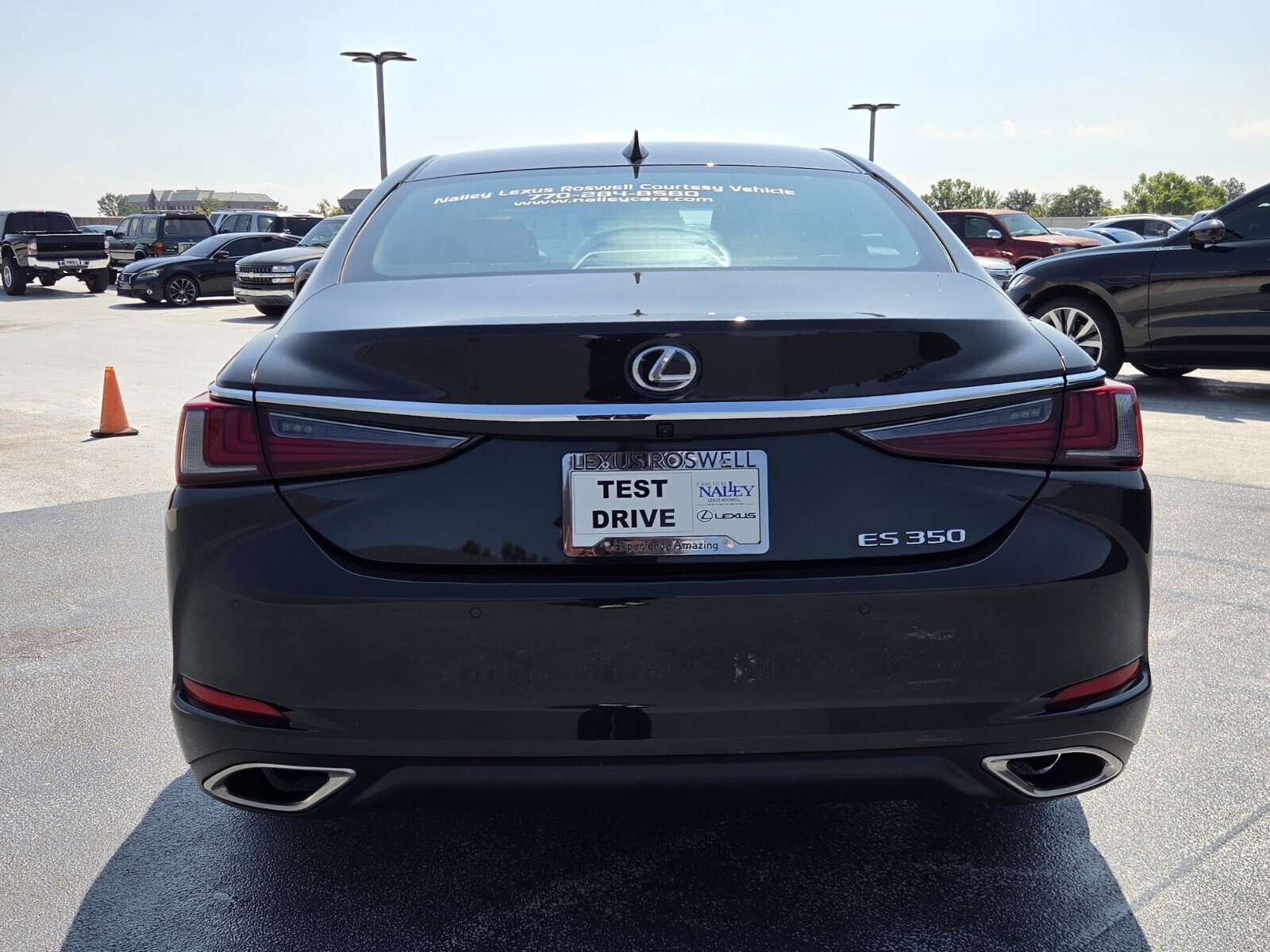 Used 2025 Lexus ES 350 w/ Premium Package FWD image 4
