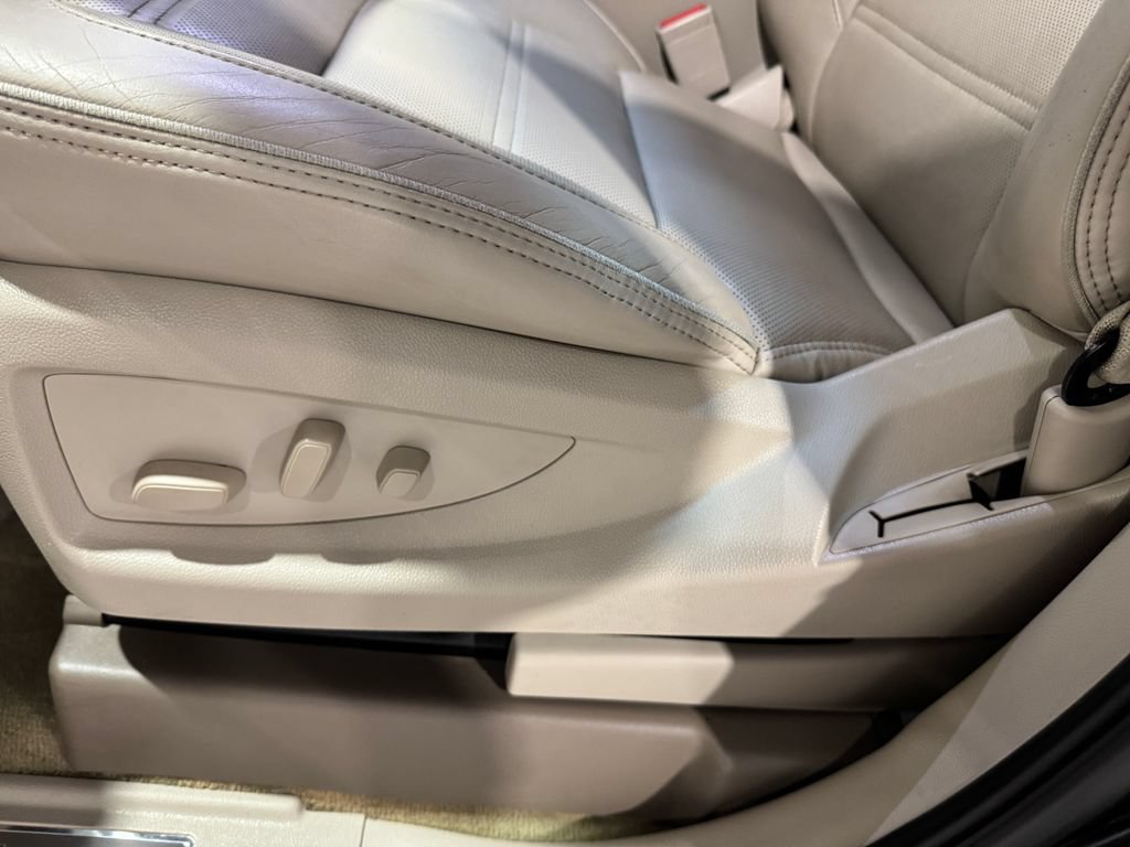 Used 2018 GMC Yukon Denali w/ Open Road Package AWD/4WD image 18