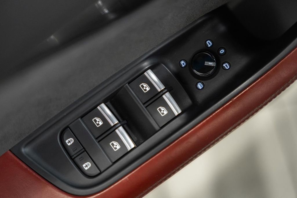 Used 2022 Audi SQ8 Premium Plus w/ Carbon Optic Package image 40