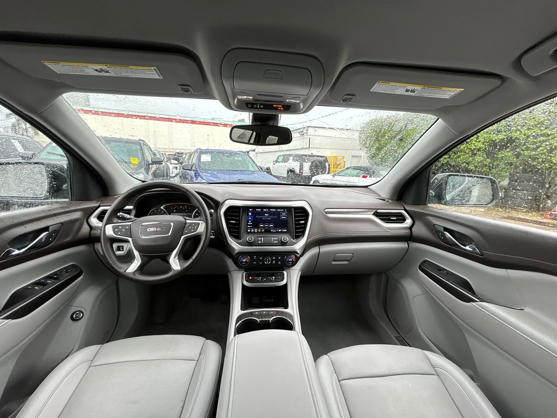 Certified 2023 GMC Acadia SLT image 27