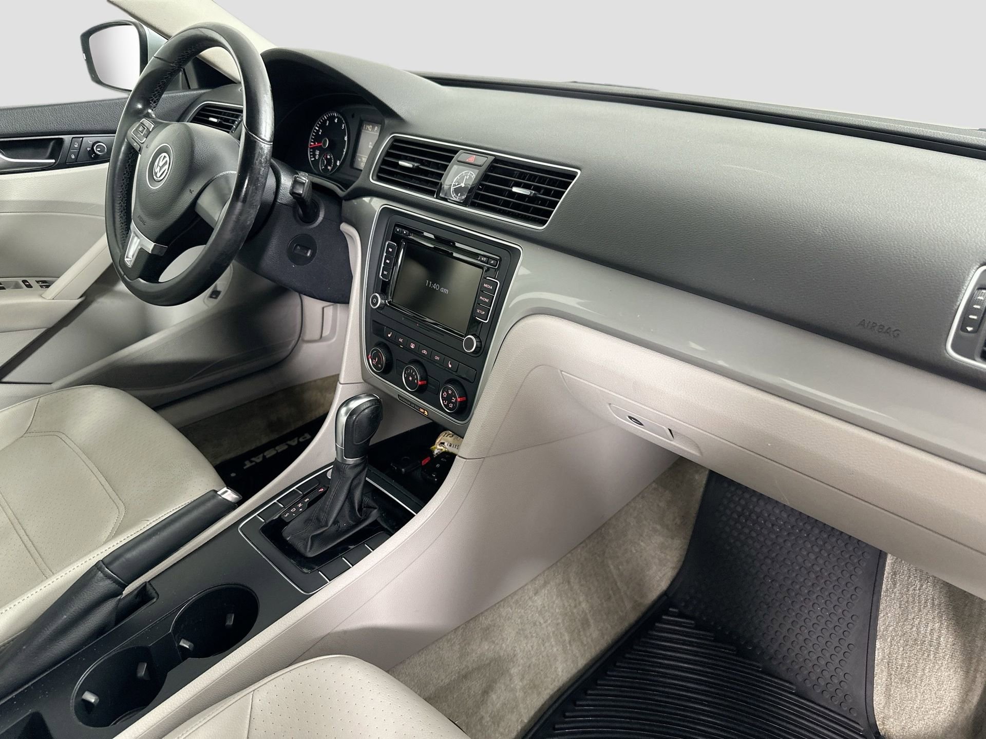 Used 2015 Volkswagen Passat 1.8T Limited Edition image 26