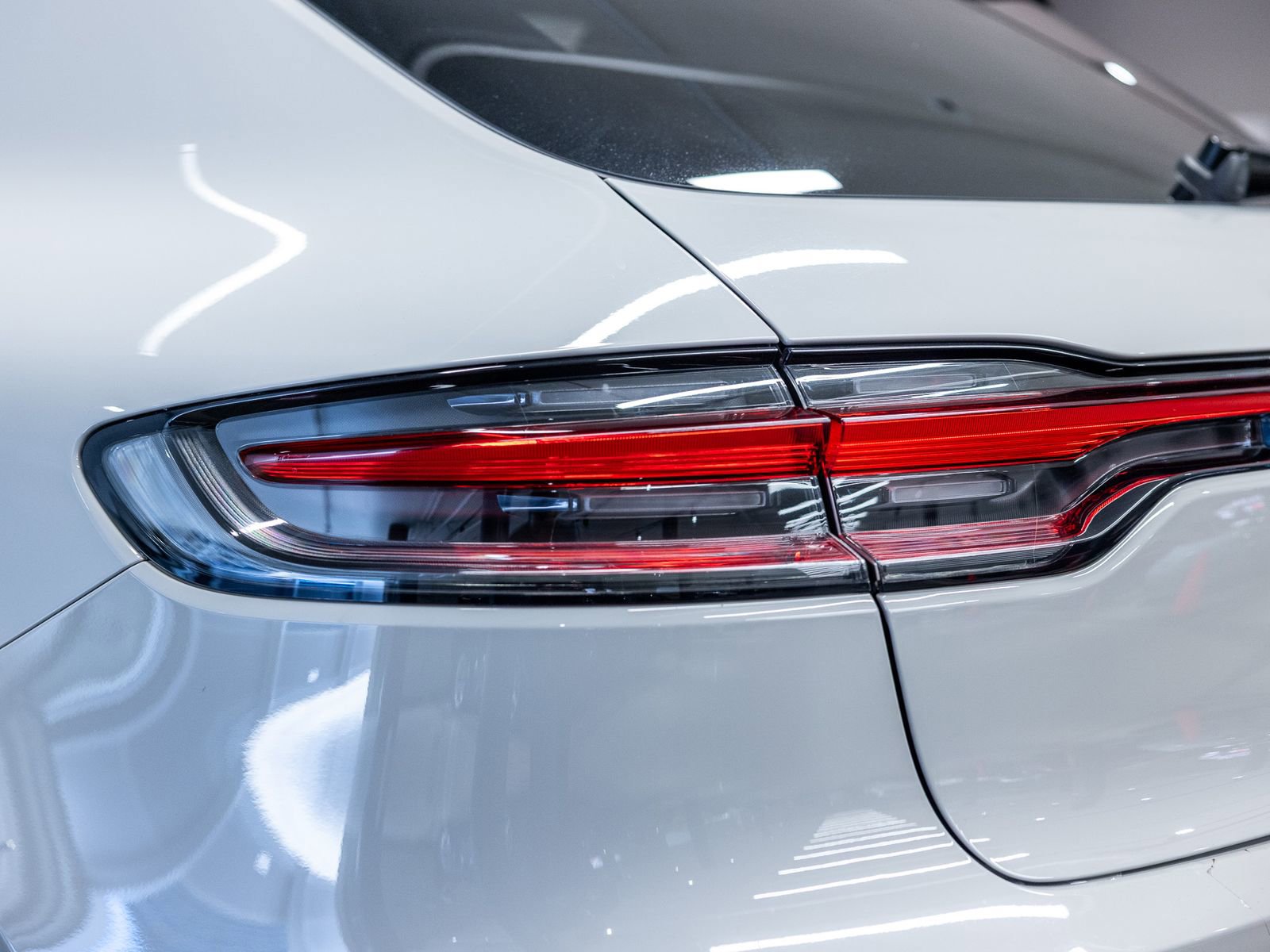 Certified 2024 Porsche Macan S image 22