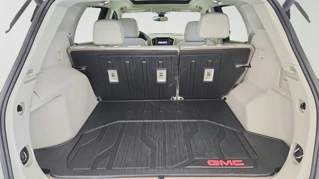 Used 2022 GMC Terrain Denali w/ Denali Premium Package AWD/4WD image 25