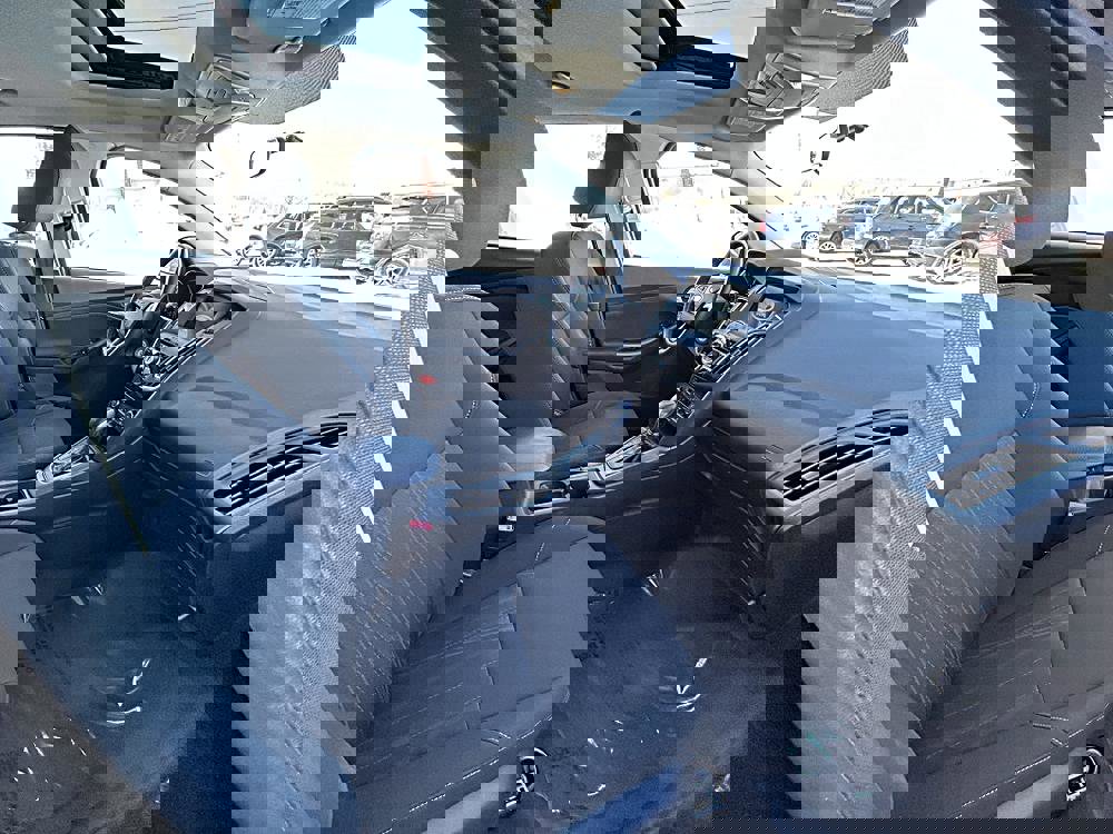 Used 2017 Ford Focus SEL w/ Cold Weather Package image 5