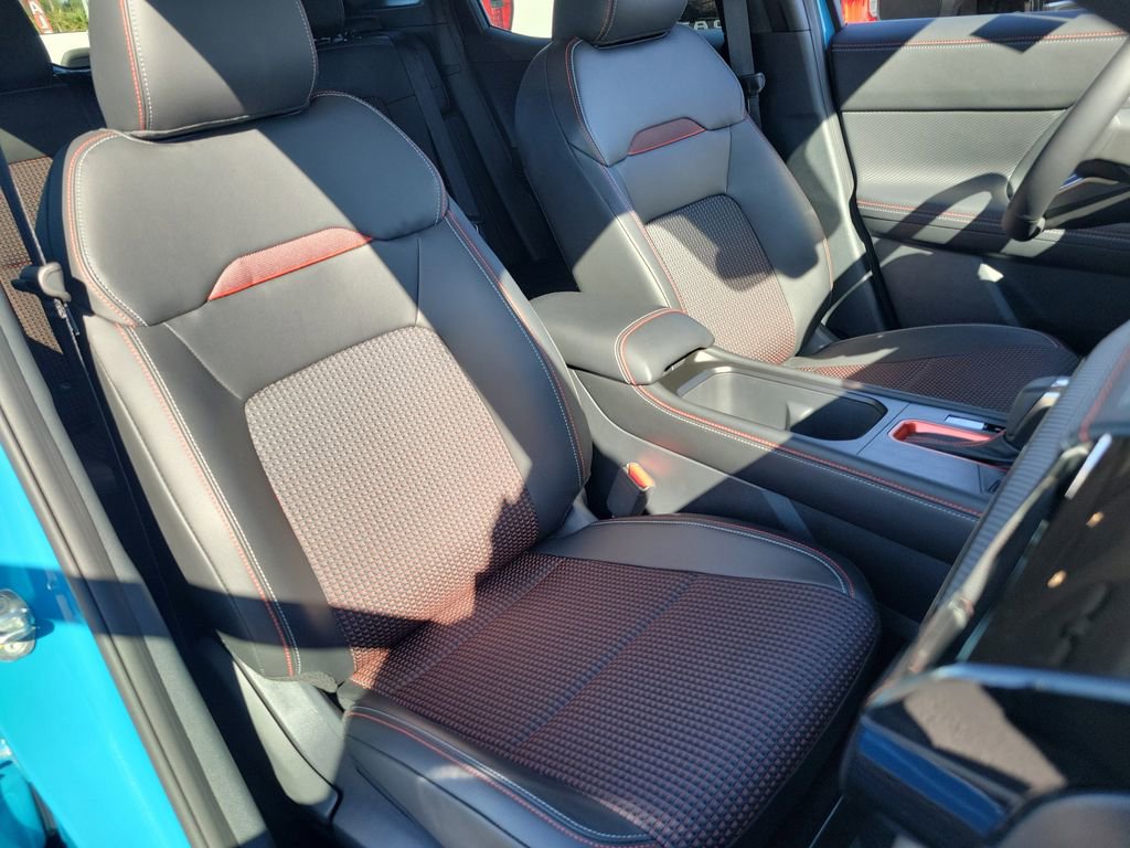 Used 2025 Nissan Kicks SR image 18