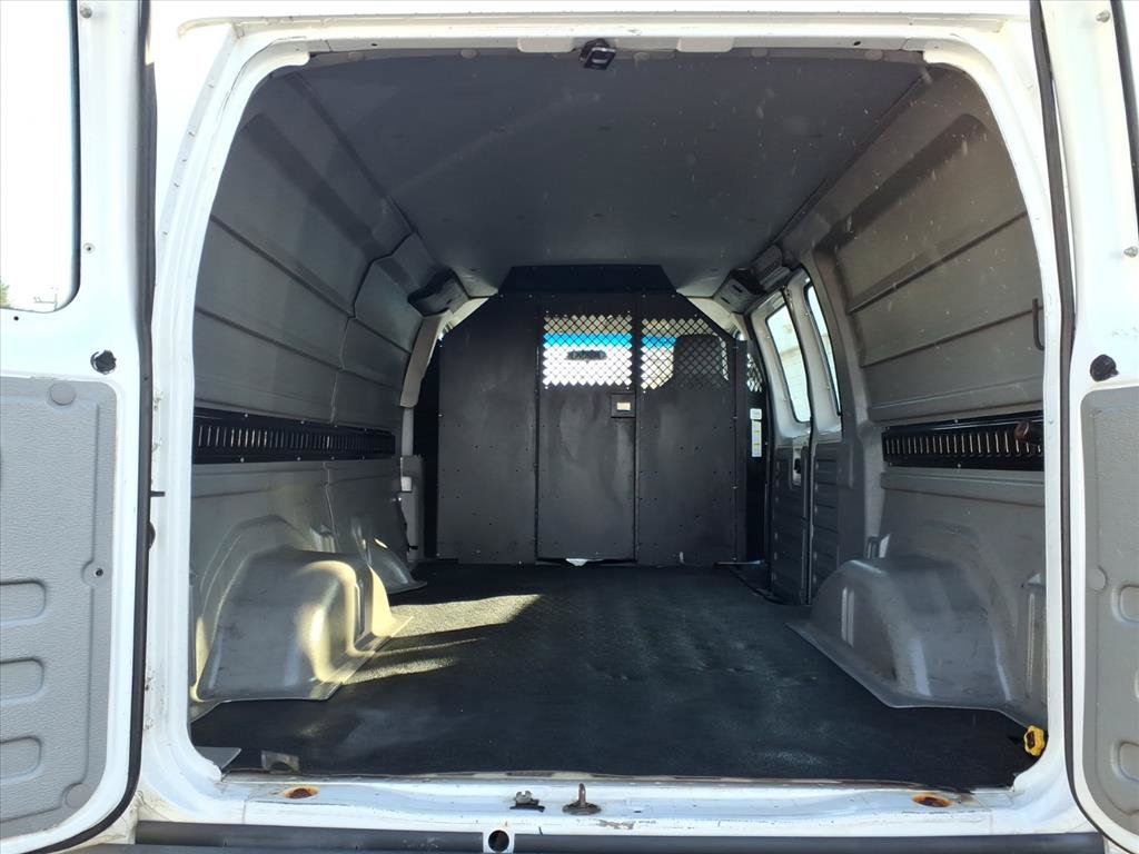 Used 2010 Ford E-250 and Econoline 250 RWD image 5