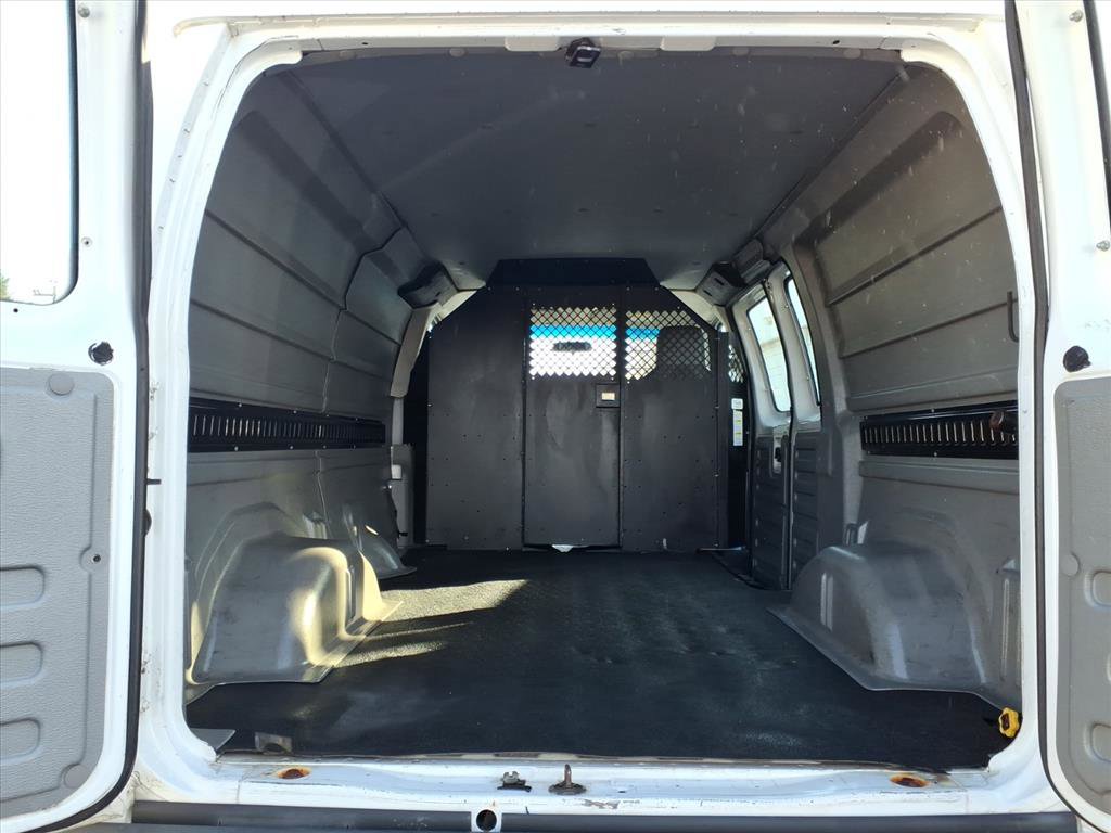Used 2010 Ford E-250 and Econoline 250 RWD image 5